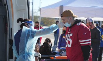 U.S. reports 1.35 million COVID-19 cases in a day, shattering global record